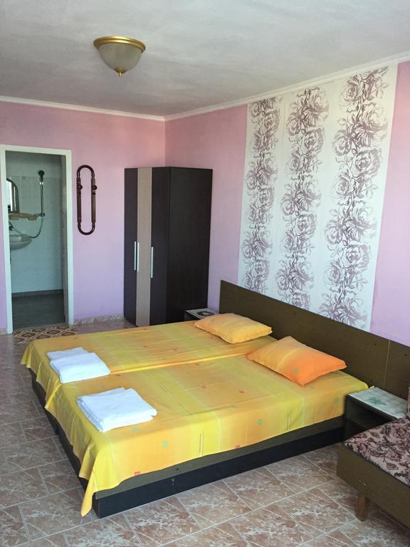 Yanis Guest House Sveti Vlas Room photo