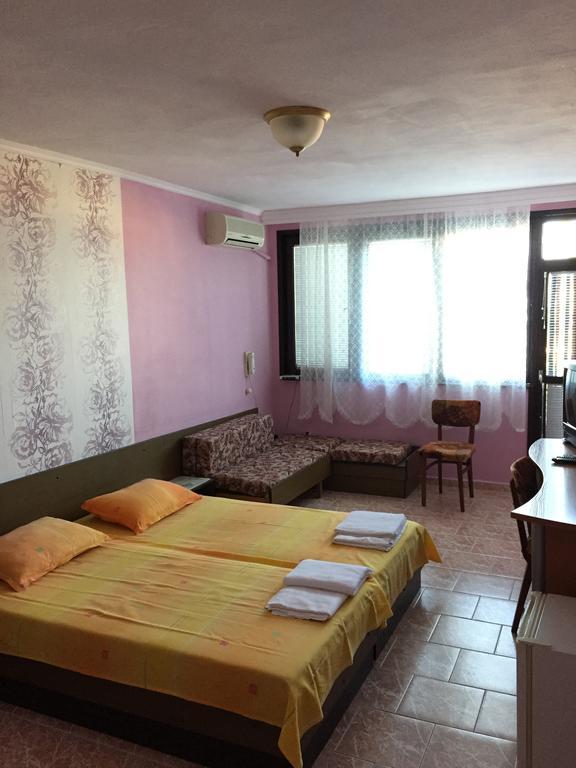 Yanis Guest House Sveti Vlas Room photo