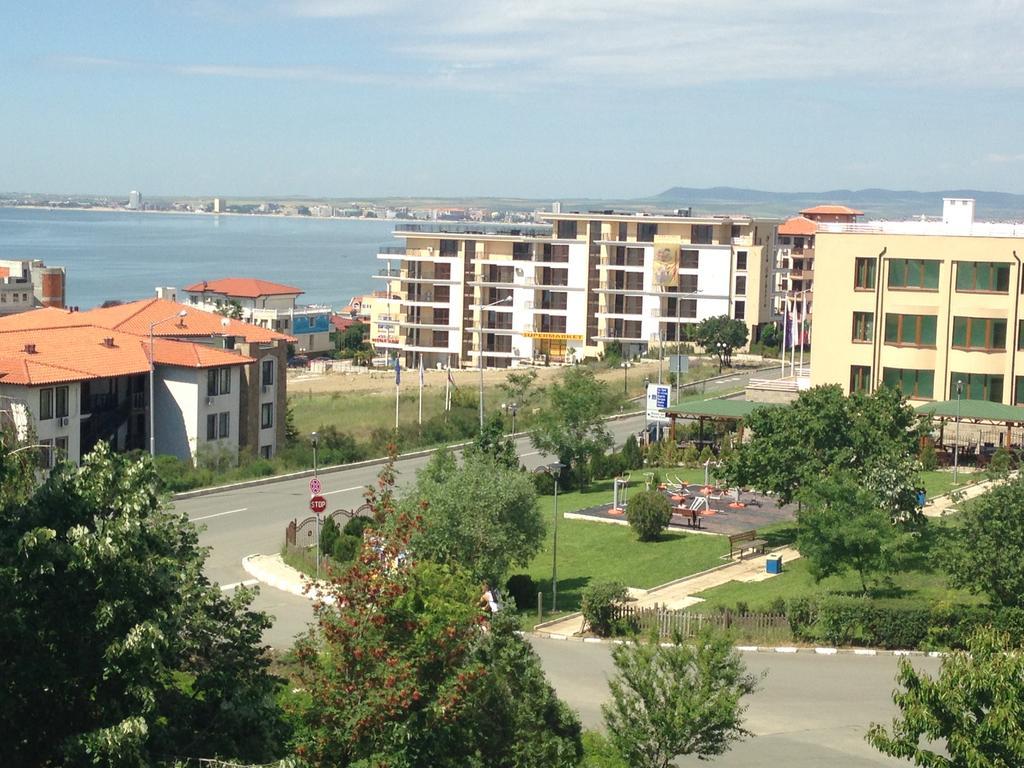 Yanis Guest House Sveti Vlas Exterior photo